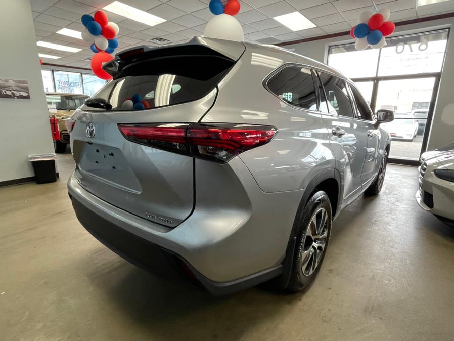 2020 Toyota Highlander XLE AWD (Natl), available for sale in Inwood, New York | 5 Towns Drive. Inwood, New York 2020 Toyota Highlander XLE AWD (Natl), available for sale in Inwood, New York | 5 Towns Drive. Inwood, New York