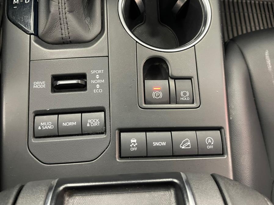 2020 Toyota Highlander XLE AWD (Natl), available for sale in Inwood, New York | 5 Towns Drive. Inwood, New York 2020 Toyota Highlander XLE AWD (Natl), available for sale in Inwood, New York | 5 Towns Drive. Inwood, New York