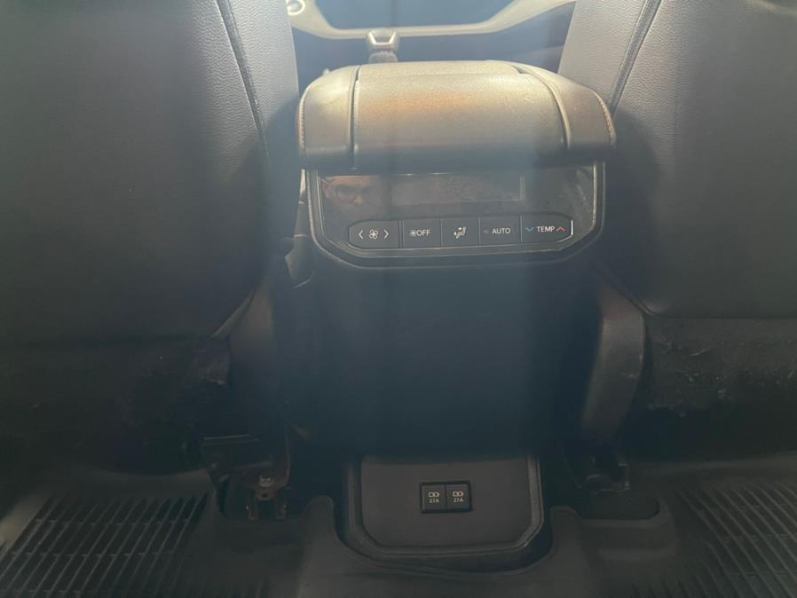 2020 Toyota Highlander XLE AWD (Natl), available for sale in Inwood, New York | 5 Towns Drive. Inwood, New York 2020 Toyota Highlander XLE AWD (Natl), available for sale in Inwood, New York | 5 Towns Drive. Inwood, New York
