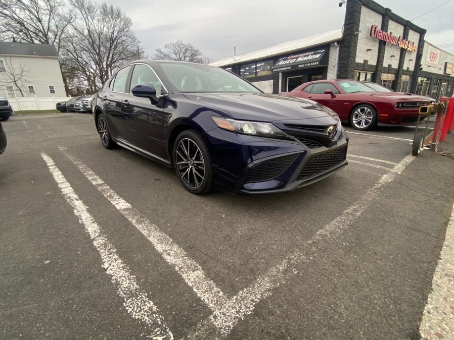 2021 Toyota Camry SE Auto (Natl), available for sale in Linden, New Jersey | Champion Auto Sales. Linden, New Jersey