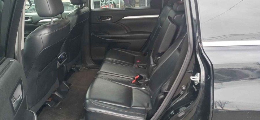 2014 Toyota Highlander XLE. CLEAN CARFAX. ONE OWNER!!!, available for sale in Elmont, New York | Sunrise of Elmont. Elmont, New York 2014 Toyota Highlander XLE. CLEAN CARFAX. ONE OWNER!!!, available for sale in Elmont, New York | Sunrise of Elmont. Elmont, New York