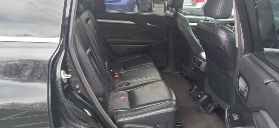 2014 Toyota Highlander XLE. CLEAN CARFAX. ONE OWNER!!!, available for sale in Elmont, New York | Sunrise of Elmont. Elmont, New York 2014 Toyota Highlander XLE. CLEAN CARFAX. ONE OWNER!!!, available for sale in Elmont, New York | Sunrise of Elmont. Elmont, New York