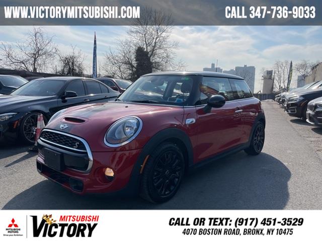 Used 2015 Mini Cooper s in Bronx, New York | Victory Mitsubishi and Pre-Owned Super Center. Bronx, New York