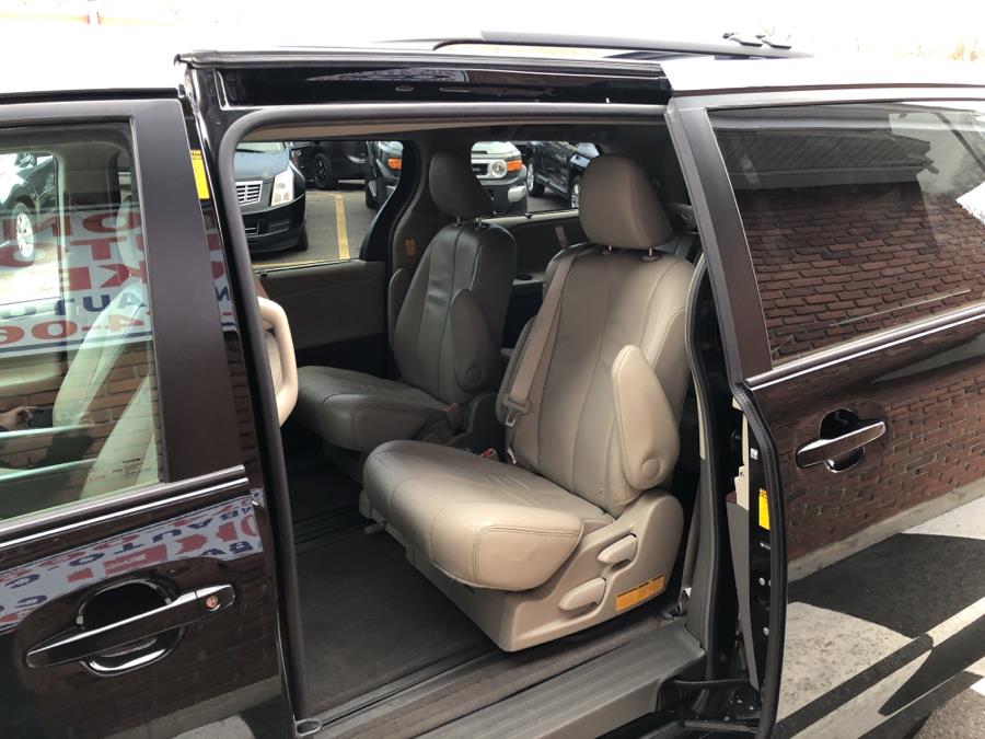 2014 Toyota Sienna XLE, available for sale in Waterbury, Connecticut | National Auto Brokers, Inc.. Waterbury, Connecticut 2014 Toyota Sienna XLE, available for sale in Waterbury, Connecticut | National Auto Brokers, Inc.. Waterbury, Connecticut