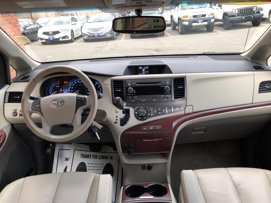 2014 Toyota Sienna XLE, available for sale in Waterbury, Connecticut | National Auto Brokers, Inc.. Waterbury, Connecticut 2014 Toyota Sienna XLE, available for sale in Waterbury, Connecticut | National Auto Brokers, Inc.. Waterbury, Connecticut