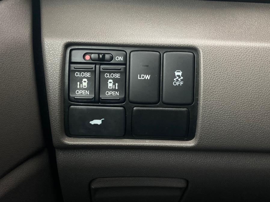 2015 Honda Odyssey 5dr EX-L w/Navi, available for sale in Brooklyn, New York | Carsbuck Inc.. Brooklyn, New York 2015 Honda Odyssey 5dr EX-L w/Navi, available for sale in Brooklyn, New York | Carsbuck Inc.. Brooklyn, New York