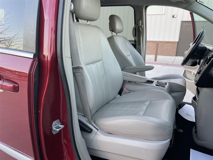 2013 Chrysler Town & Country 4dr Wgn Touring, available for sale in Elida, Ohio | Josh's All Under Ten LLC. Elida, Ohio 2013 Chrysler Town & Country 4dr Wgn Touring, available for sale in Elida, Ohio | Josh's All Under Ten LLC. Elida, Ohio