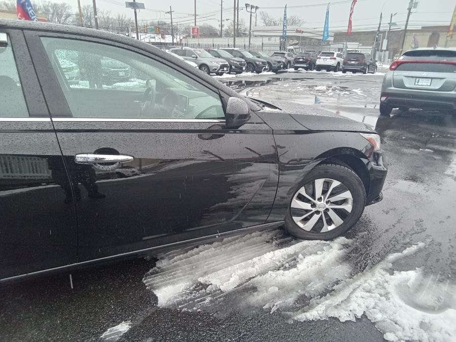 2020 Nissan Altima 2.5 S Sedan, available for sale in Irvington, New Jersey | NJ Used Cars Center. Irvington, New Jersey 2020 Nissan Altima 2.5 S Sedan, available for sale in Irvington, New Jersey | NJ Used Cars Center. Irvington, New Jersey