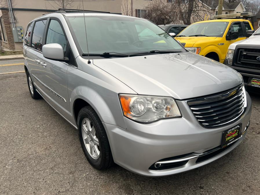 2011 Chrysler Town & Country 4dr Wgn Touring, available for sale in Little Ferry, New Jersey | Easy Credit of Jersey. Little Ferry, New Jersey