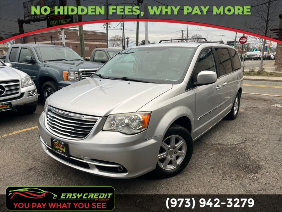 Used Chrysler Town & Country 4dr Wgn Touring 2011 | Easy Credit of Jersey. Little Ferry, New Jersey