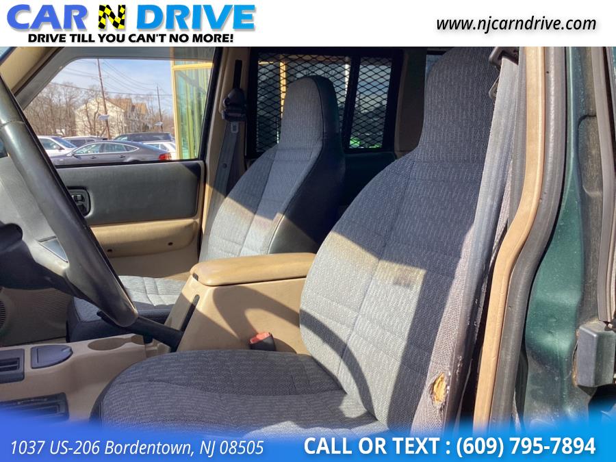 1999 Jeep Cherokee Sport 4-Door 4WD, available for sale in Bordentown, New Jersey | Car N Drive. Bordentown, New Jersey 1999 Jeep Cherokee Sport 4-Door 4WD, available for sale in Bordentown, New Jersey | Car N Drive. Bordentown, New Jersey