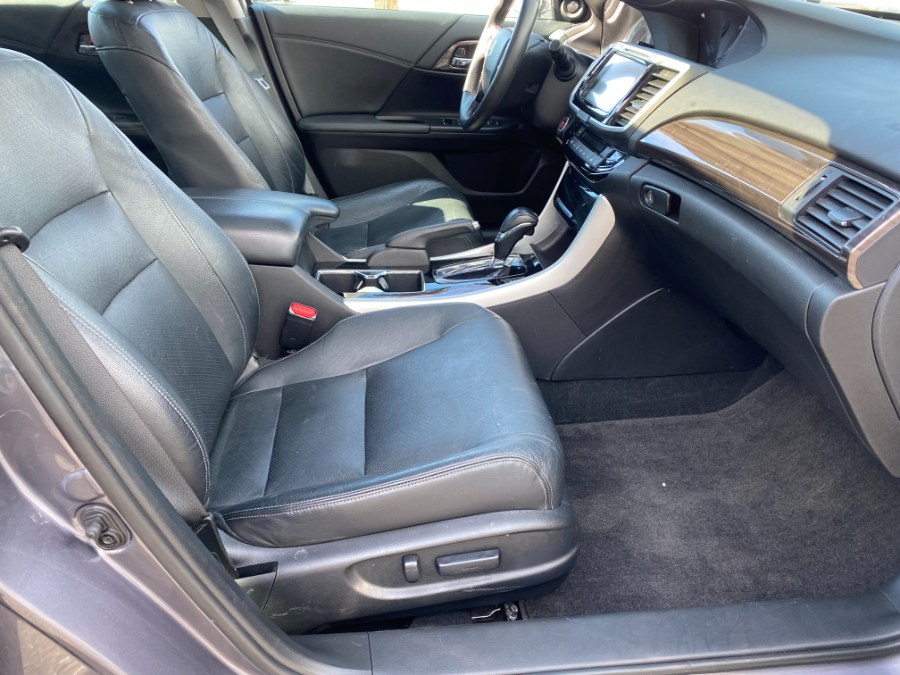 2016 Honda Accord Sedan 4dr I4 CVT EX-L w/Navi & Honda Sensing, available for sale in Peabody, Massachusetts | New Star Motors. Peabody, Massachusetts 2016 Honda Accord Sedan 4dr I4 CVT EX-L w/Navi & Honda Sensing, available for sale in Peabody, Massachusetts | New Star Motors. Peabody, Massachusetts