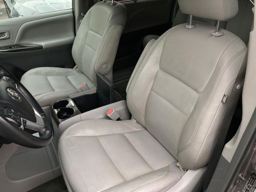 2015 Toyota Sienna 5dr 7-Pass Van XLE Premium FWD (Natl), available for sale in Brooklyn, New York | Carsbuck Inc.. Brooklyn, New York 2015 Toyota Sienna 5dr 7-Pass Van XLE Premium FWD (Natl), available for sale in Brooklyn, New York | Carsbuck Inc.. Brooklyn, New York