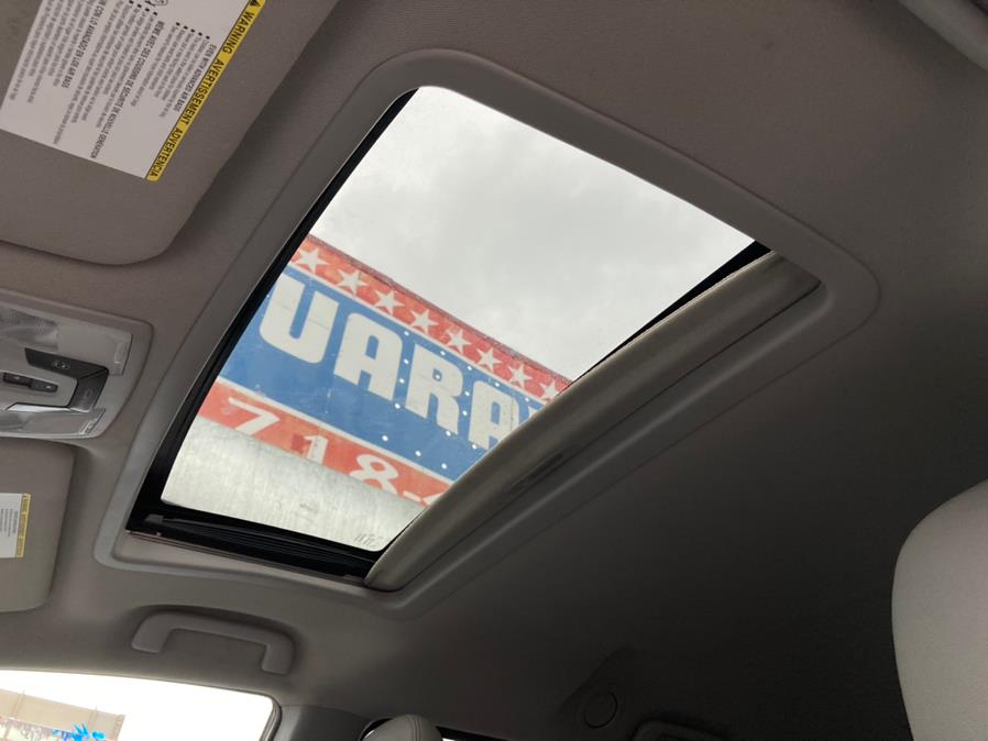 2015 Toyota Sienna 5dr 7-Pass Van XLE Premium FWD (Natl), available for sale in Brooklyn, New York | Carsbuck Inc.. Brooklyn, New York 2015 Toyota Sienna 5dr 7-Pass Van XLE Premium FWD (Natl), available for sale in Brooklyn, New York | Carsbuck Inc.. Brooklyn, New York