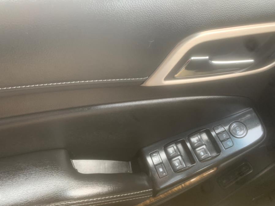 2016 GMC Yukon XL 4WD 4dr Denali, available for sale in Taunton, Massachusetts | Rt 138 Auto Center Inc . Taunton, Massachusetts 2016 GMC Yukon XL 4WD 4dr Denali, available for sale in Taunton, Massachusetts | Rt 138 Auto Center Inc . Taunton, Massachusetts