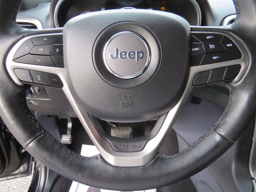 2020 Jeep Grand Cherokee Laredo E 4x4 4dr SUV, available for sale in Auburn, Maine | Lake City Exports Inc. Auburn, Maine 2020 Jeep Grand Cherokee Laredo E 4x4 4dr SUV, available for sale in Auburn, Maine | Lake City Exports Inc. Auburn, Maine