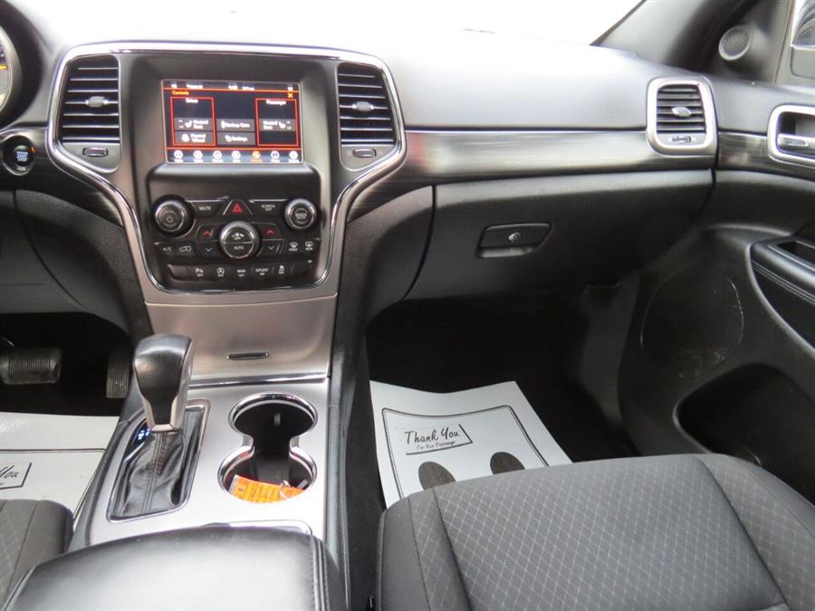 2020 Jeep Grand Cherokee Laredo E 4x4 4dr SUV, available for sale in Auburn, Maine | Lake City Exports Inc. Auburn, Maine 2020 Jeep Grand Cherokee Laredo E 4x4 4dr SUV, available for sale in Auburn, Maine | Lake City Exports Inc. Auburn, Maine