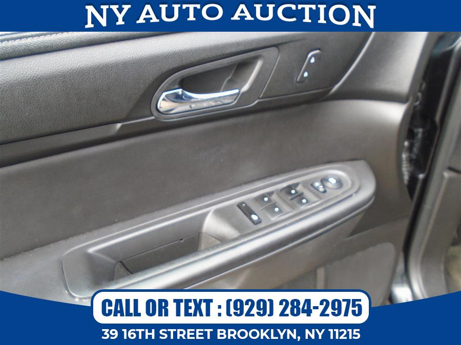 2013 Chevrolet Traverse FWD 4dr LT w/1LT, available for sale in Brooklyn, New York | NY Auto Auction. Brooklyn, New York 2013 Chevrolet Traverse FWD 4dr LT w/1LT, available for sale in Brooklyn, New York | NY Auto Auction. Brooklyn, New York
