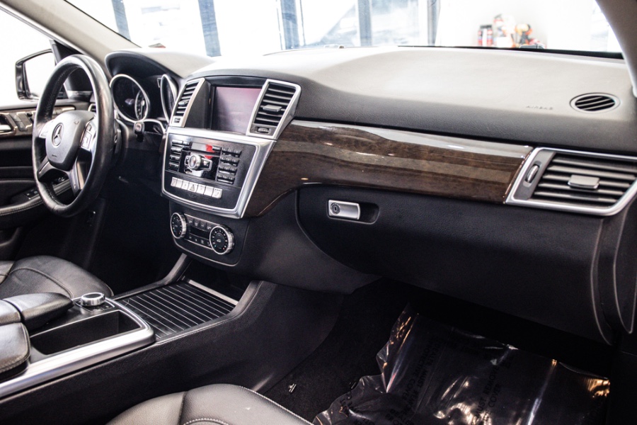 2015 Mercedes-Benz M-Class 4MATIC 4dr ML 350, available for sale in ELMONT, New York | 26 Motors Long Island. ELMONT, New York 2015 Mercedes-Benz M-Class 4MATIC 4dr ML 350, available for sale in ELMONT, New York | 26 Motors Long Island. ELMONT, New York