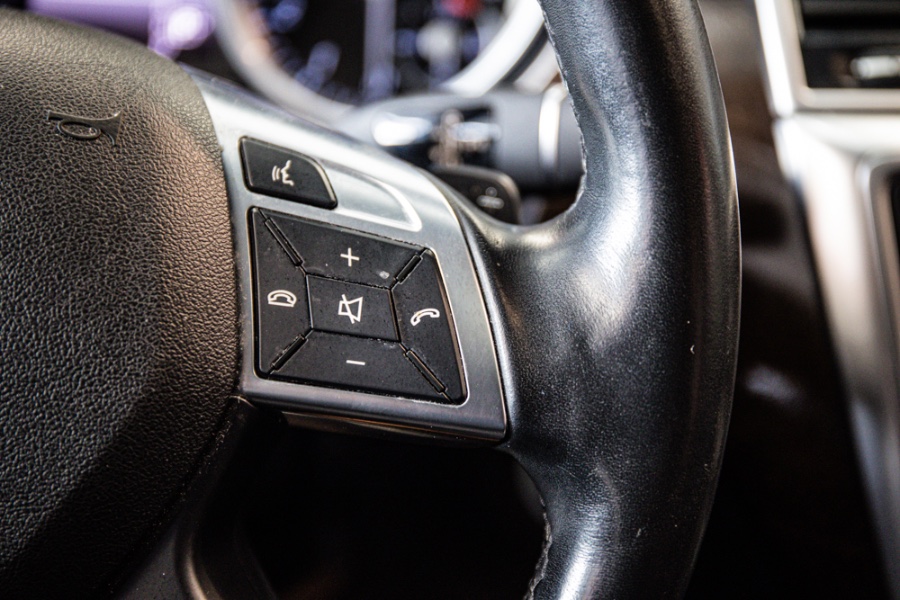 2015 Mercedes-Benz M-Class 4MATIC 4dr ML 350, available for sale in ELMONT, New York | 26 Motors Long Island. ELMONT, New York 2015 Mercedes-Benz M-Class 4MATIC 4dr ML 350, available for sale in ELMONT, New York | 26 Motors Long Island. ELMONT, New York