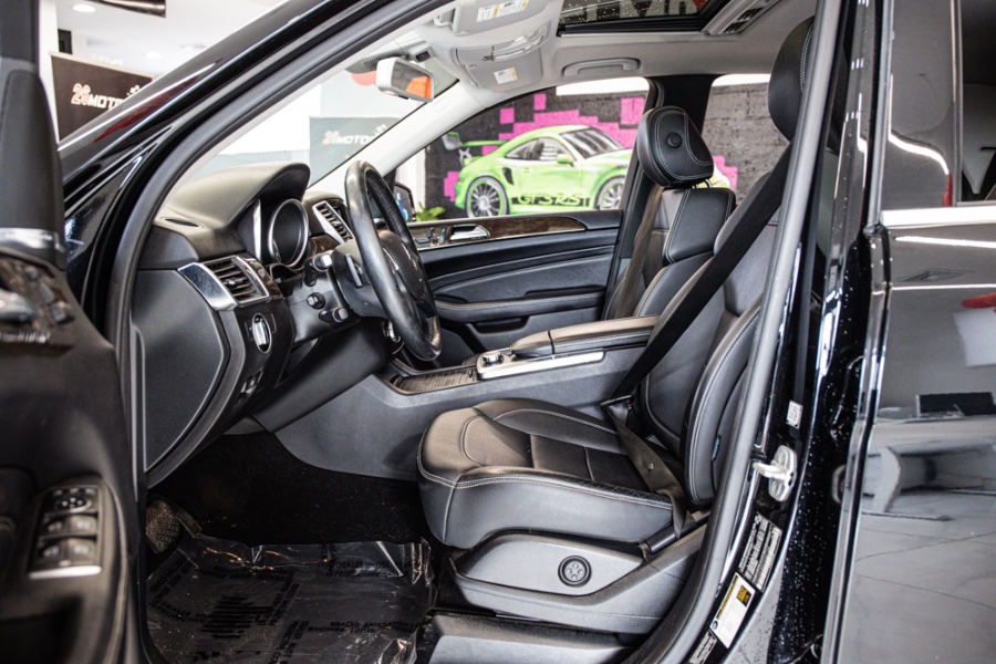 2015 Mercedes-Benz M-Class 4MATIC 4dr ML 350, available for sale in ELMONT, New York | 26 Motors Long Island. ELMONT, New York 2015 Mercedes-Benz M-Class 4MATIC 4dr ML 350, available for sale in ELMONT, New York | 26 Motors Long Island. ELMONT, New York