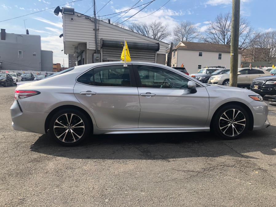 2018 Toyota Camry SE Auto (Natl), available for sale in Irvington, New Jersey | Elis Motors Corp. Irvington, New Jersey 2018 Toyota Camry SE Auto (Natl), available for sale in Irvington, New Jersey | Elis Motors Corp. Irvington, New Jersey