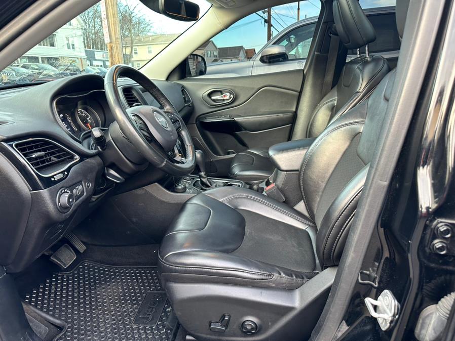 2019 Jeep Cherokee Latitude Plus 4x4, available for sale in Port Chester, New York | JC Lopez Auto Sales Corp. Port Chester, New York 2019 Jeep Cherokee Latitude Plus 4x4, available for sale in Port Chester, New York | JC Lopez Auto Sales Corp. Port Chester, New York