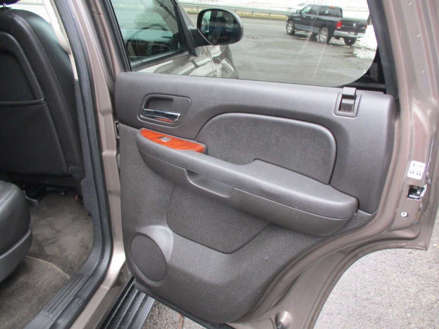 2011 Chevrolet Tahoe 4WD 4dr 1500 LT, available for sale in Meriden, Connecticut | Cos Central Auto. Meriden, Connecticut 2011 Chevrolet Tahoe 4WD 4dr 1500 LT, available for sale in Meriden, Connecticut | Cos Central Auto. Meriden, Connecticut