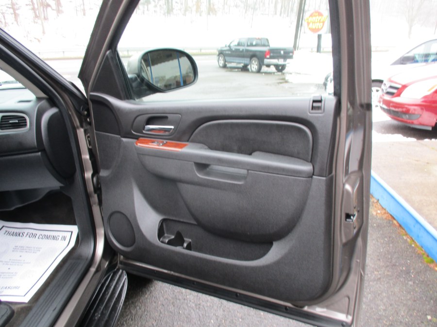 2011 Chevrolet Tahoe 4WD 4dr 1500 LT, available for sale in Meriden, Connecticut | Cos Central Auto. Meriden, Connecticut 2011 Chevrolet Tahoe 4WD 4dr 1500 LT, available for sale in Meriden, Connecticut | Cos Central Auto. Meriden, Connecticut
