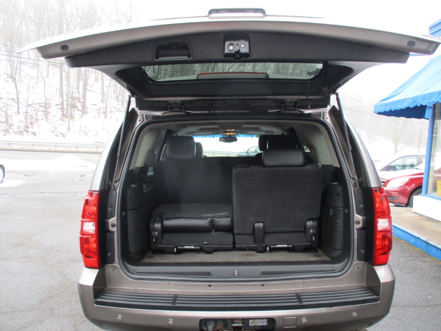 2011 Chevrolet Tahoe 4WD 4dr 1500 LT, available for sale in Meriden, Connecticut | Cos Central Auto. Meriden, Connecticut 2011 Chevrolet Tahoe 4WD 4dr 1500 LT, available for sale in Meriden, Connecticut | Cos Central Auto. Meriden, Connecticut