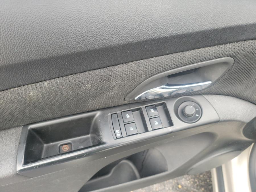 2013 Chevrolet Cruze 4dr Sdn Auto 2LT, available for sale in Philadelphia, Pennsylvania | Eugen's Auto Sales & Repairs. Philadelphia, Pennsylvania 2013 Chevrolet Cruze 4dr Sdn Auto 2LT, available for sale in Philadelphia, Pennsylvania | Eugen's Auto Sales & Repairs. Philadelphia, Pennsylvania