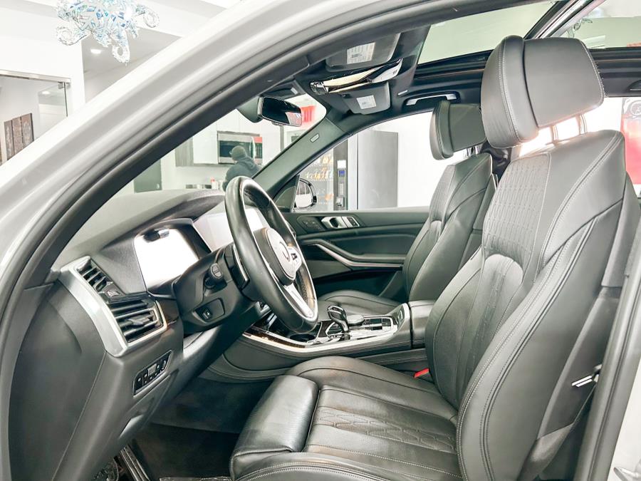 2019 BMW X5 xDrive40i Sports Activity Vehicle, available for sale in Franklin Square, New York | Luxury Motor Club. Franklin Square, New York 2019 BMW X5 xDrive40i Sports Activity Vehicle, available for sale in Franklin Square, New York | Luxury Motor Club. Franklin Square, New York