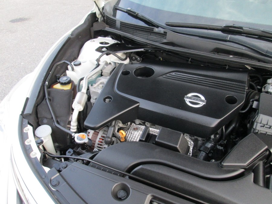 2013 Nissan Altima 4dr Sdn I4 2.5 SL, available for sale in Massapequa, New York | South Shore Auto Brokers & Sales. Massapequa, New York 2013 Nissan Altima 4dr Sdn I4 2.5 SL, available for sale in Massapequa, New York | South Shore Auto Brokers & Sales. Massapequa, New York