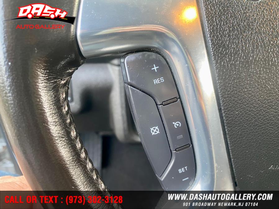 2015 Chevrolet Traverse AWD 4dr LT w/1LT, available for sale in Newark, New Jersey | Dash Auto Gallery Inc.. Newark, New Jersey 2015 Chevrolet Traverse AWD 4dr LT w/1LT, available for sale in Newark, New Jersey | Dash Auto Gallery Inc.. Newark, New Jersey