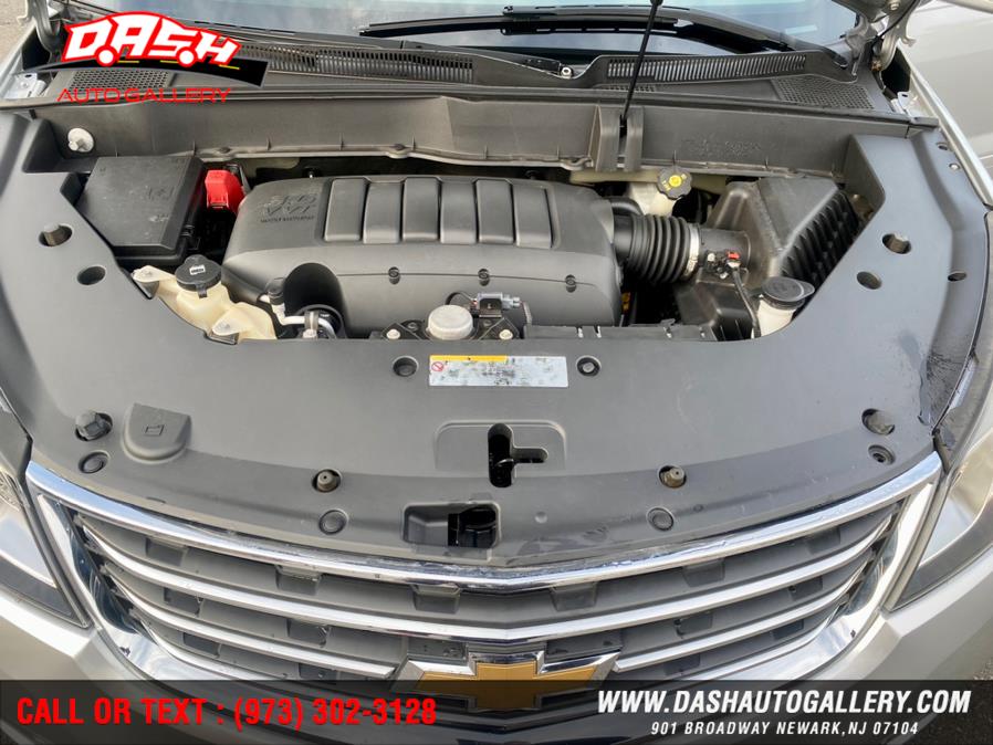 2015 Chevrolet Traverse AWD 4dr LT w/1LT, available for sale in Newark, New Jersey | Dash Auto Gallery Inc.. Newark, New Jersey 2015 Chevrolet Traverse AWD 4dr LT w/1LT, available for sale in Newark, New Jersey | Dash Auto Gallery Inc.. Newark, New Jersey