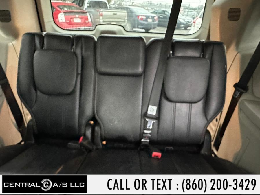 2015 Chrysler Town & Country 4dr Wgn Touring, available for sale in East Windsor, Connecticut | Central A/S LLC. East Windsor, Connecticut 2015 Chrysler Town & Country 4dr Wgn Touring, available for sale in East Windsor, Connecticut | Central A/S LLC. East Windsor, Connecticut