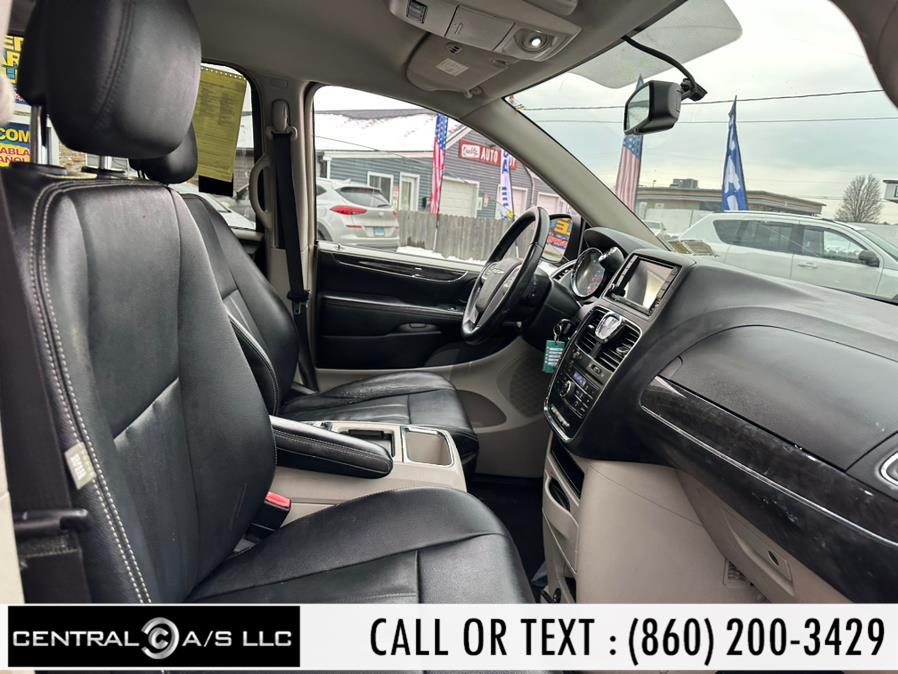 2015 Chrysler Town & Country 4dr Wgn Touring, available for sale in East Windsor, Connecticut | Central A/S LLC. East Windsor, Connecticut 2015 Chrysler Town & Country 4dr Wgn Touring, available for sale in East Windsor, Connecticut | Central A/S LLC. East Windsor, Connecticut