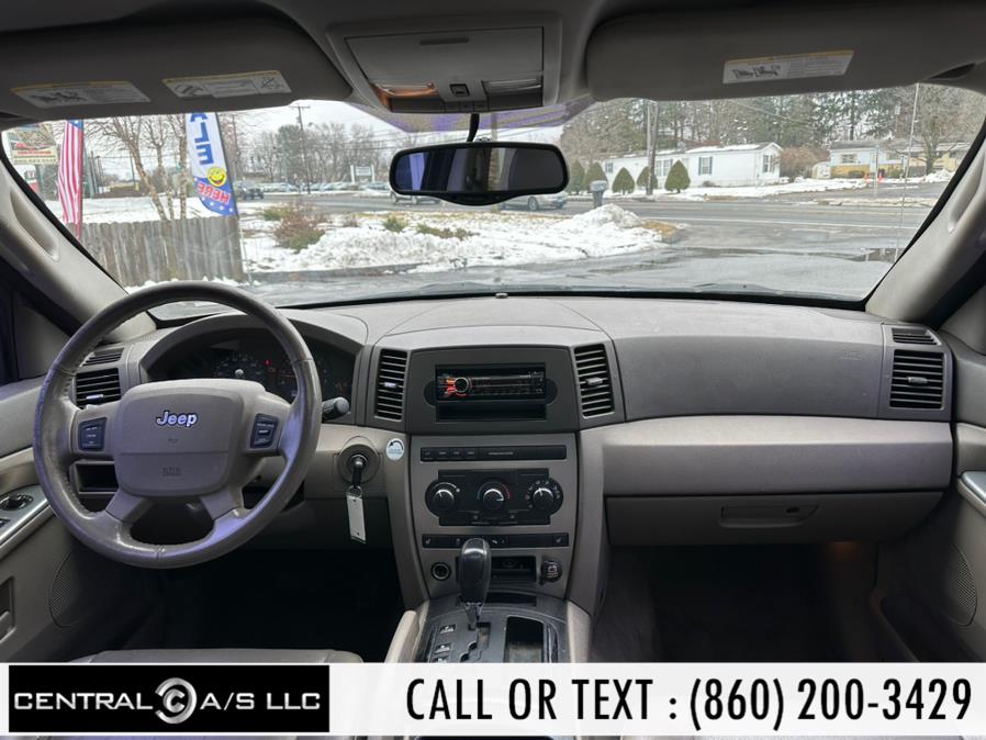 2005 Jeep Grand Cherokee 4dr Laredo 4WD, available for sale in East Windsor, Connecticut | Central A/S LLC. East Windsor, Connecticut 2005 Jeep Grand Cherokee 4dr Laredo 4WD, available for sale in East Windsor, Connecticut | Central A/S LLC. East Windsor, Connecticut