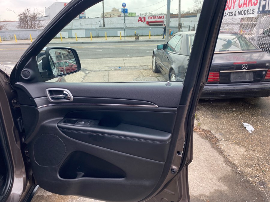 2019 Jeep Grand Cherokee Limited 4x4, available for sale in Middle Village, New York | Middle Village Motors . Middle Village, New York 2019 Jeep Grand Cherokee Limited 4x4, available for sale in Middle Village, New York | Middle Village Motors . Middle Village, New York