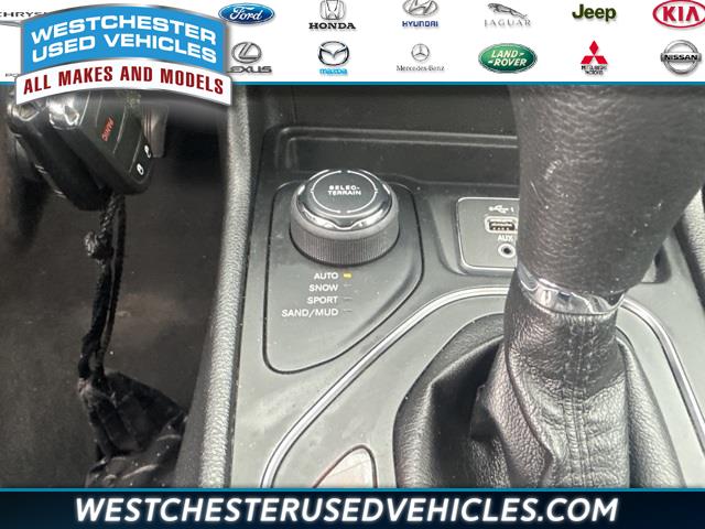 2020 Jeep Cherokee Latitude, available for sale in White Plains, New York | Westchester Used Vehicles. White Plains, New York 2020 Jeep Cherokee Latitude, available for sale in White Plains, New York | Westchester Used Vehicles. White Plains, New York