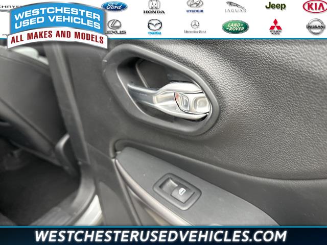 2019 Jeep Cherokee Limited, available for sale in White Plains, New York | Westchester Used Vehicles. White Plains, New York 2019 Jeep Cherokee Limited, available for sale in White Plains, New York | Westchester Used Vehicles. White Plains, New York