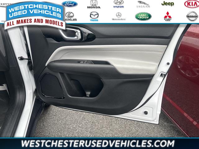 2022 Jeep Compass Limited, available for sale in White Plains, New York | Westchester Used Vehicles. White Plains, New York 2022 Jeep Compass Limited, available for sale in White Plains, New York | Westchester Used Vehicles. White Plains, New York