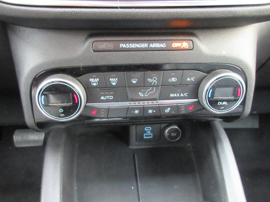 2021 Ford Escape Titanium AWD, available for sale in Linden, New Jersey | Route 27 Auto Mall. Linden, New Jersey 2021 Ford Escape Titanium AWD, available for sale in Linden, New Jersey | Route 27 Auto Mall. Linden, New Jersey