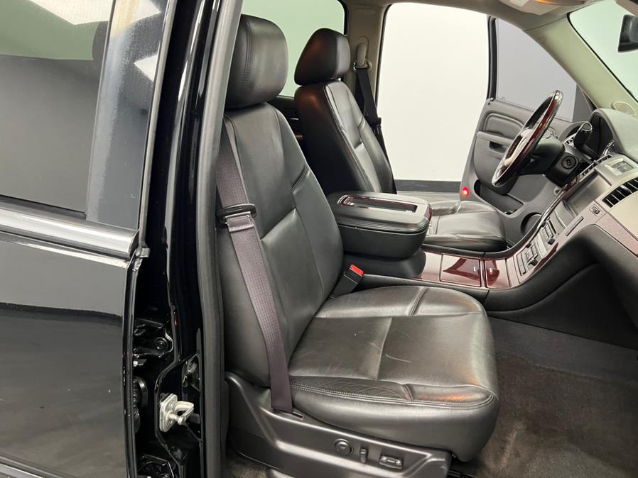 2013 Cadillac Escalade ESV AWD 4dr Premium, available for sale in Elizabeth, New Jersey | M Auto Group. Elizabeth, New Jersey 2013 Cadillac Escalade ESV AWD 4dr Premium, available for sale in Elizabeth, New Jersey | M Auto Group. Elizabeth, New Jersey
