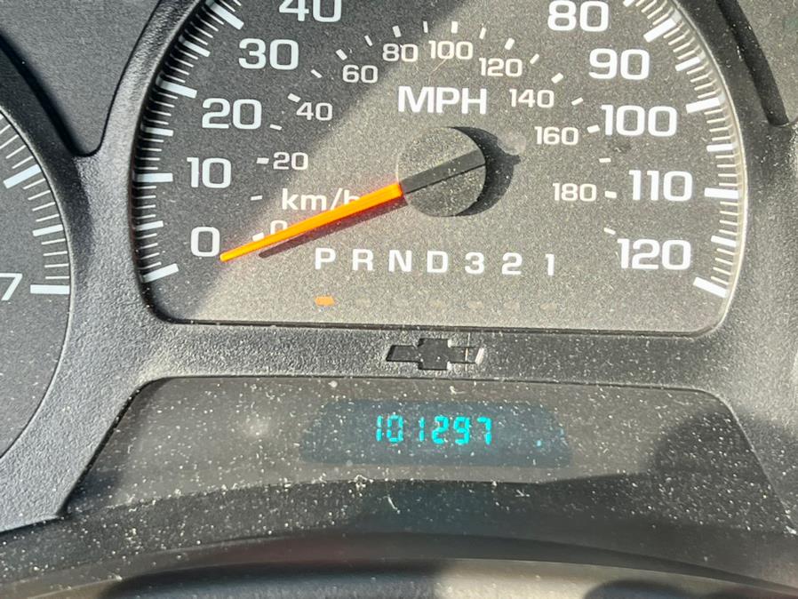 2009 Chevrolet TrailBlazer 2WD 4dr LT w/1LT, available for sale in Wallingford, Connecticut | Wallingford Auto Center LLC. Wallingford, Connecticut 2009 Chevrolet TrailBlazer 2WD 4dr LT w/1LT, available for sale in Wallingford, Connecticut | Wallingford Auto Center LLC. Wallingford, Connecticut