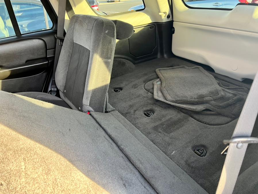 2009 Chevrolet TrailBlazer 2WD 4dr LT w/1LT, available for sale in Wallingford, Connecticut | Wallingford Auto Center LLC. Wallingford, Connecticut 2009 Chevrolet TrailBlazer 2WD 4dr LT w/1LT, available for sale in Wallingford, Connecticut | Wallingford Auto Center LLC. Wallingford, Connecticut