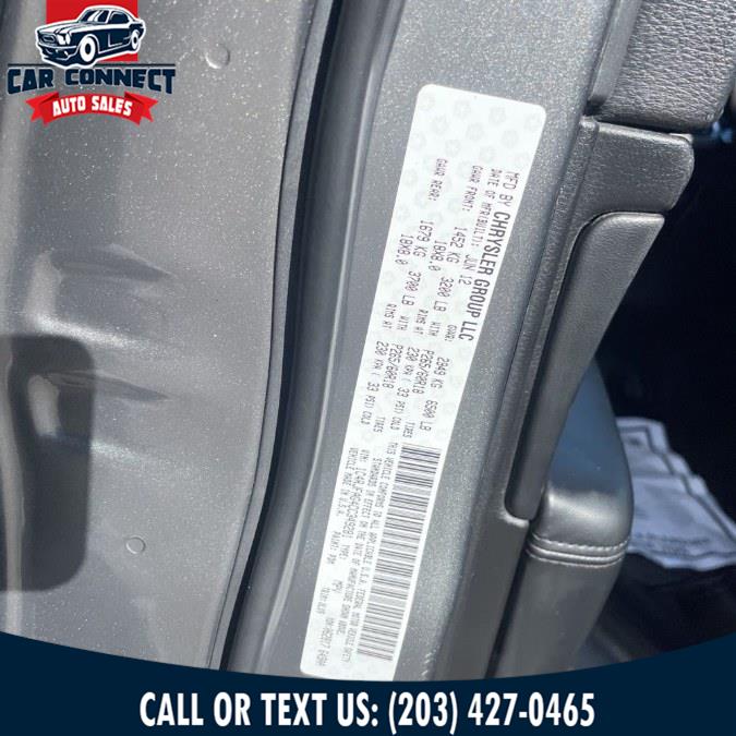 2012 Jeep Grand Cherokee 4WD 4dr Laredo, available for sale in Waterbury, Connecticut | Car Connect Auto Sales LLC. Waterbury, Connecticut 2012 Jeep Grand Cherokee 4WD 4dr Laredo, available for sale in Waterbury, Connecticut | Car Connect Auto Sales LLC. Waterbury, Connecticut