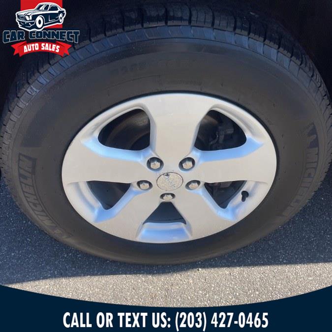 2012 Jeep Grand Cherokee 4WD 4dr Laredo, available for sale in Waterbury, Connecticut | Car Connect Auto Sales LLC. Waterbury, Connecticut 2012 Jeep Grand Cherokee 4WD 4dr Laredo, available for sale in Waterbury, Connecticut | Car Connect Auto Sales LLC. Waterbury, Connecticut