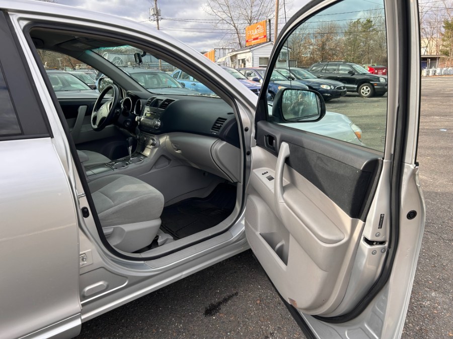 2010 Toyota Highlander 4WD 4dr V6 Base, available for sale in South Hadley, Massachusetts | Payless Auto Sale. South Hadley, Massachusetts 2010 Toyota Highlander 4WD 4dr V6 Base, available for sale in South Hadley, Massachusetts | Payless Auto Sale. South Hadley, Massachusetts