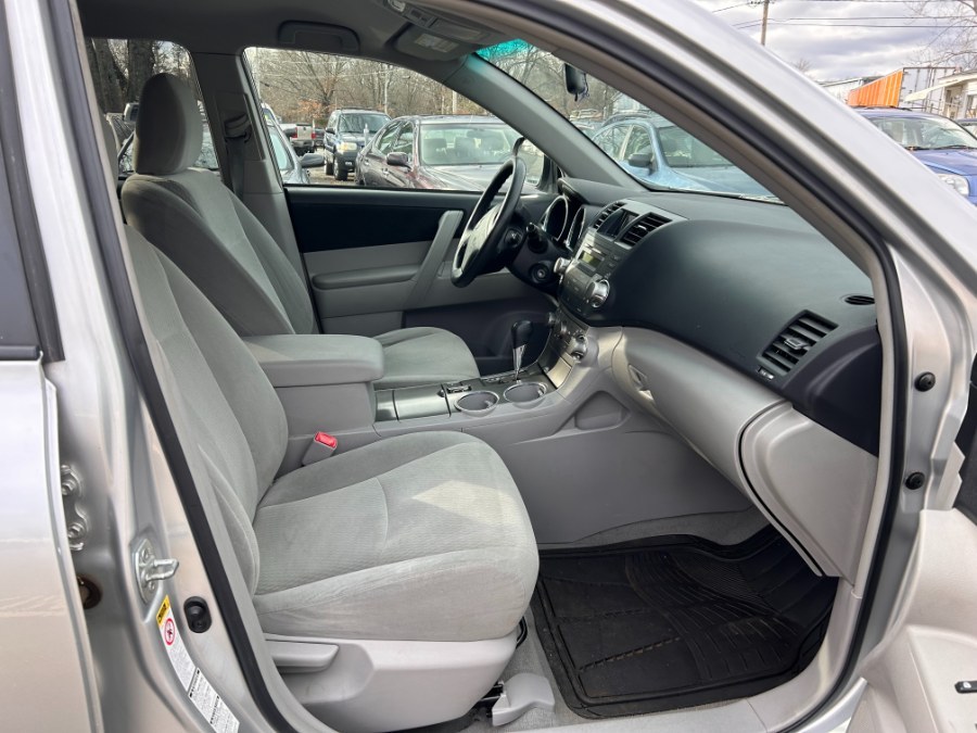 2010 Toyota Highlander 4WD 4dr V6 Base, available for sale in South Hadley, Massachusetts | Payless Auto Sale. South Hadley, Massachusetts 2010 Toyota Highlander 4WD 4dr V6 Base, available for sale in South Hadley, Massachusetts | Payless Auto Sale. South Hadley, Massachusetts